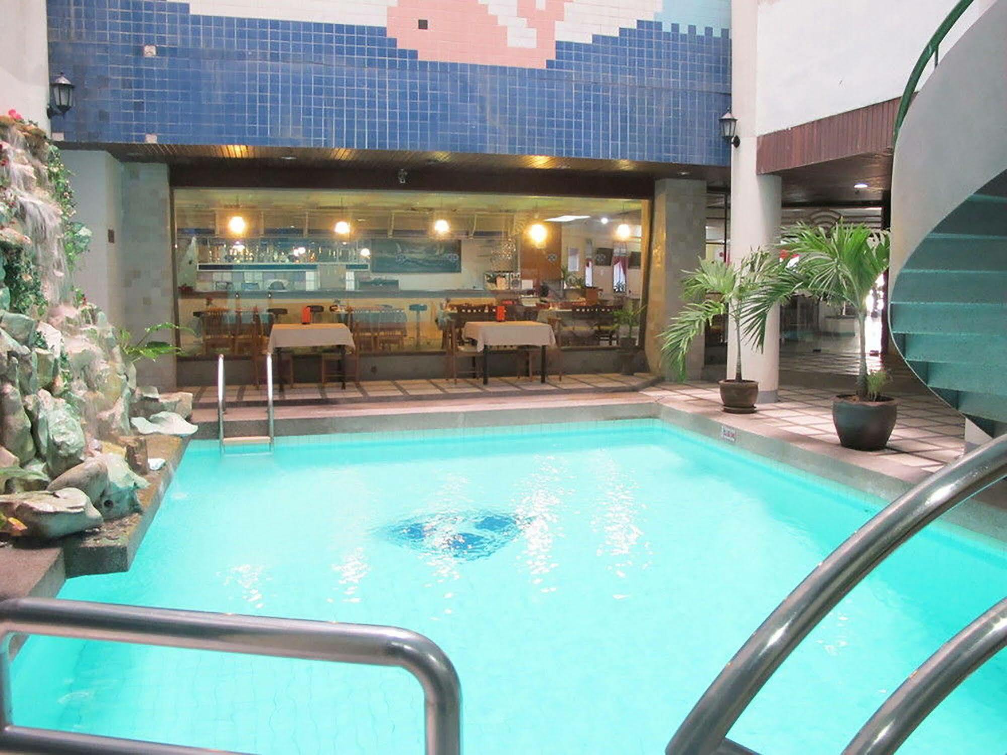 Diamond Beach Hotel Pattaya Buitenkant foto