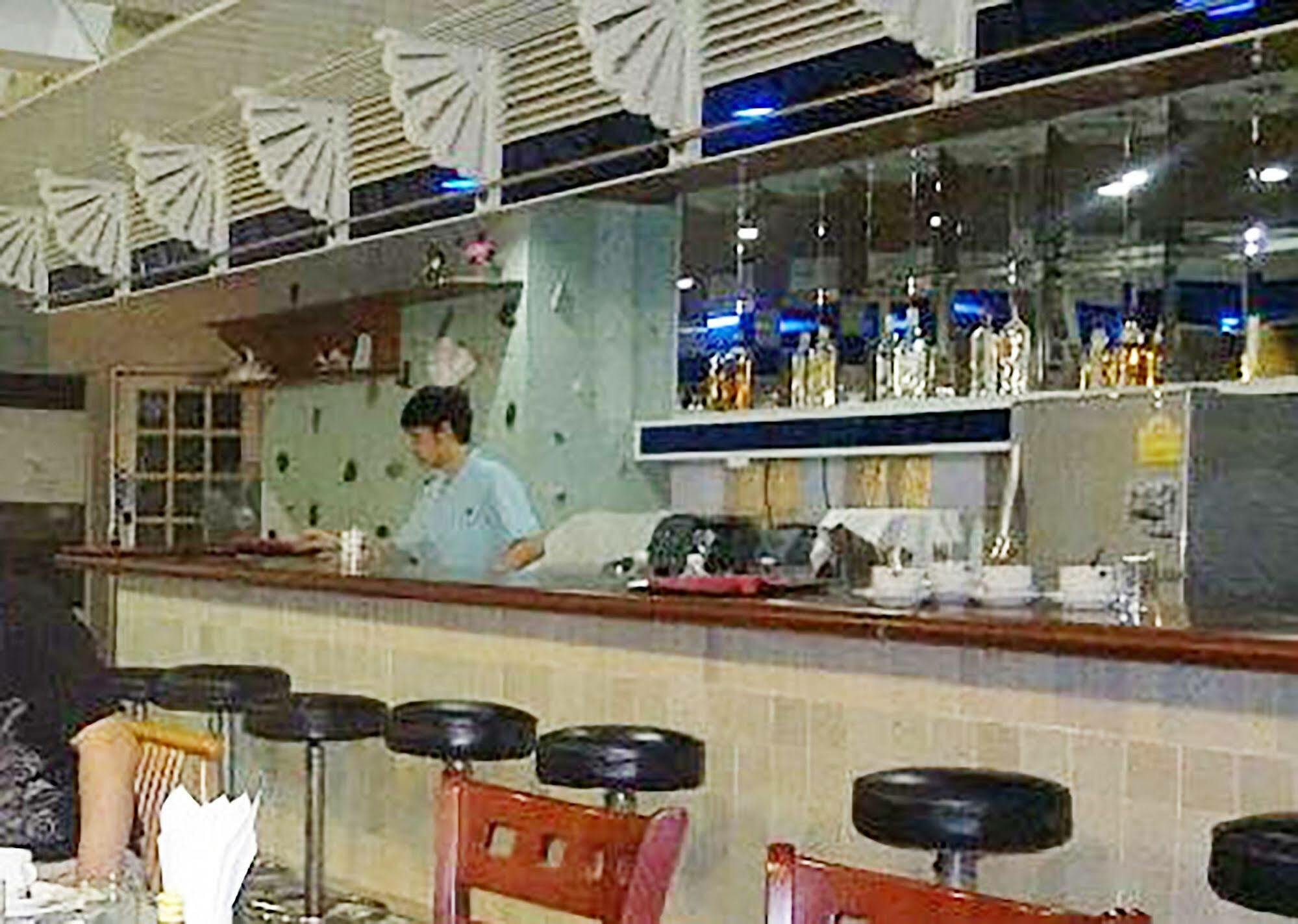 Diamond Beach Hotel Pattaya Buitenkant foto